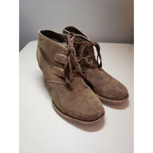 Clarks Carleta Lyon Suede Chunky Heel Booties Women's Size 8.5